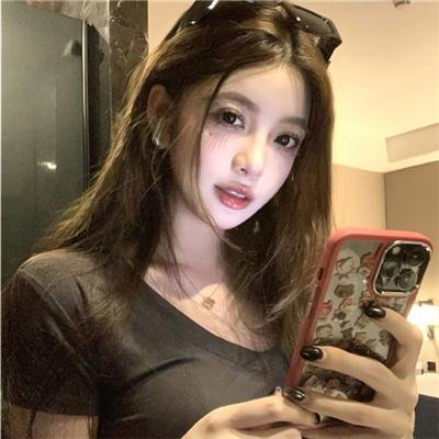 红色白鹦鹉
